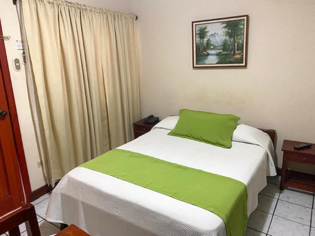 Hotel D'Mario Lago Agrio Экстерьер фото