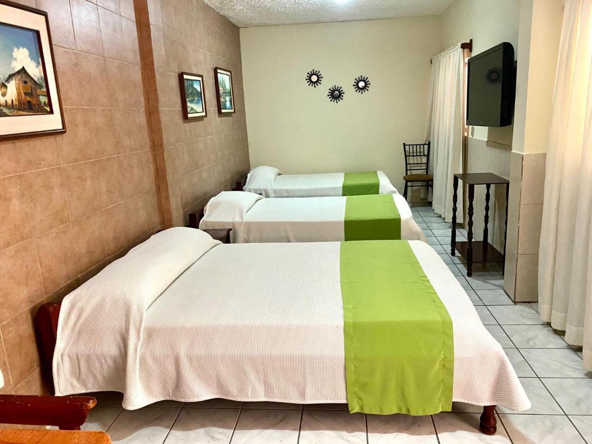 Hotel D'Mario Lago Agrio Экстерьер фото
